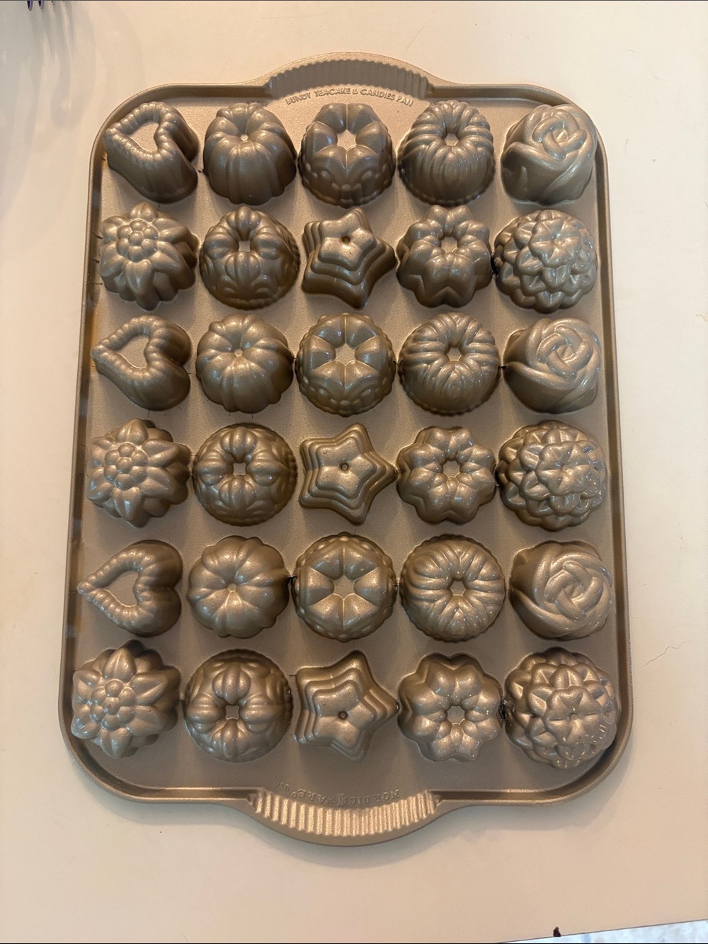 Mini Bundt and Novelty Cake Pan - Silver